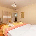 Apartamento Goran Center *