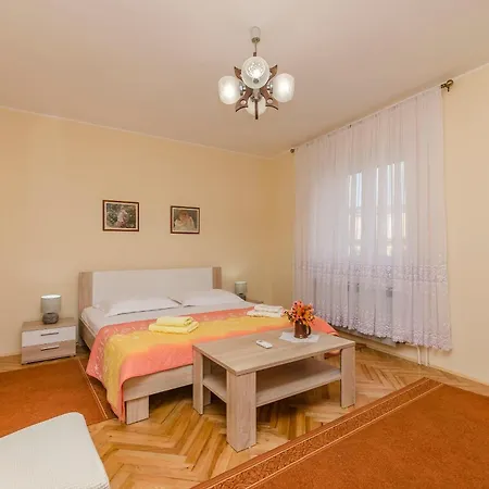 Goran Center Apartman Vodice