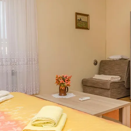 Goran Center Appartement *