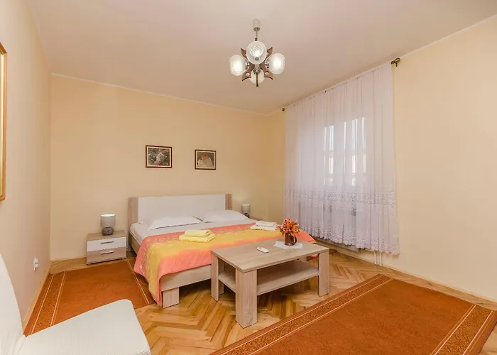 Goran Center Апартаменты Водице